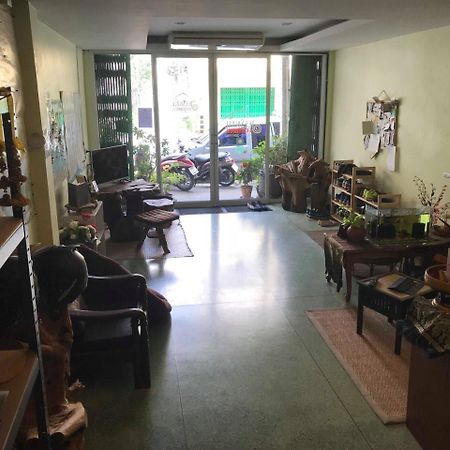 Jeesnail Guesthouse バンコク都 エクステリア 写真