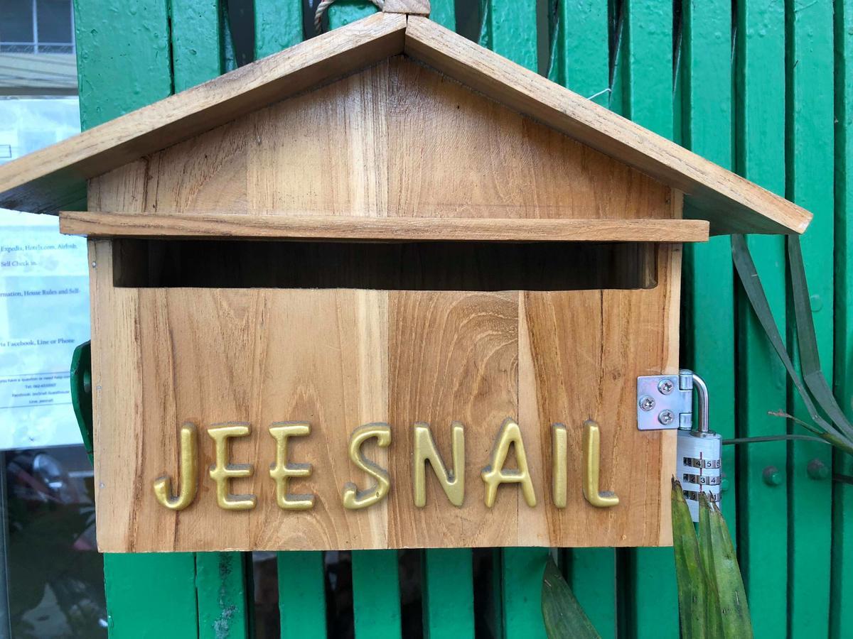 Jeesnail Guesthouse バンコク都 エクステリア 写真