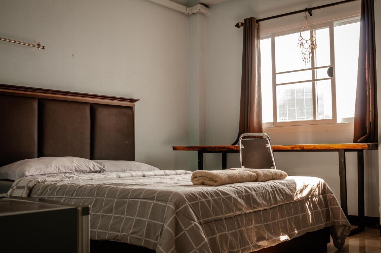 Jeesnail Guesthouse バンコク都 エクステリア 写真